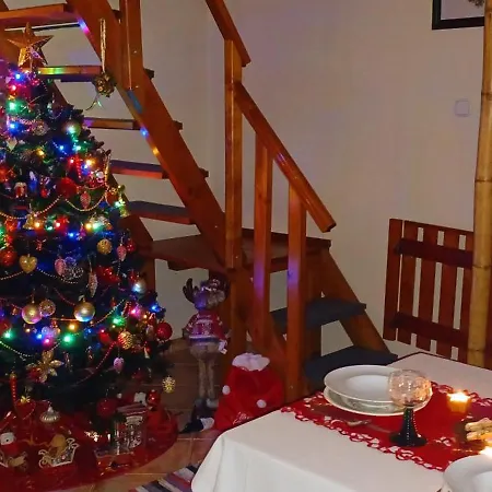 Tulipán Ház Appartamento *